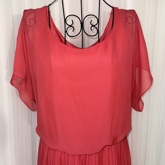 NWOT Coral Spring Dress - Picture 2 of 5
